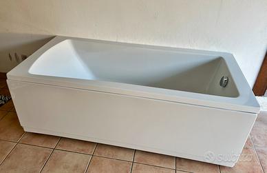 VASCA DA BAGNO VETRO RESINA - COME NUOVA