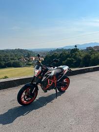 Ktm duke 690 R