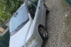 Leggere L'ANNUNCIO* solo INTERA va via