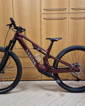  E-BIKE IN CARBONIO