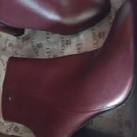 Stivaletti in pelle di colore bordeaux