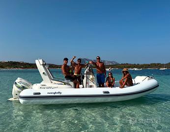 Noleggio Gommone 6  mt 115 HP con posto Puntaldia