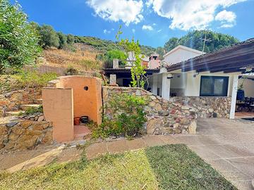 Villasimius località Is Traias su lotto di 5000 mq