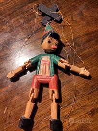 Marionetta in legno di Pinocchio 