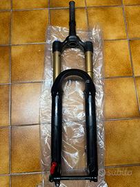 Forcella FOX 38 Factory Kashima 180mm Grip2