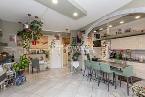 4 LOCALI con POSTO AUTO e CANTINA