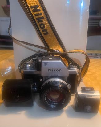 Nikon F    obiettivo Nikkor-S Auto 50 mm f/2