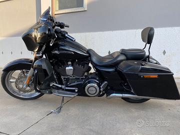 Harley-Davidson Street Glide C.V.O. - 2015