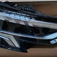 faro audi A3 destro 8Y0941034