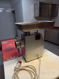 Tritacarne professionale 380 Volt