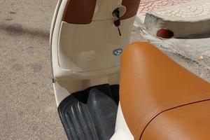 vespa piaggio ET4 