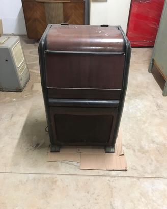 Mobile Radiofonografo 