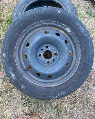 Gomme auto