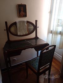 Toilette antica in noce