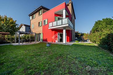 PORZIONE DI BIFAMILIARE A SANT'ILARIO D'ENZA