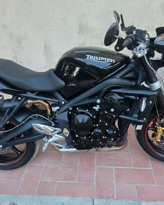 Street triple 675 09 finanziabile 