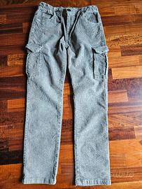 Pantaloni lunghi di velluto con tasche laterali