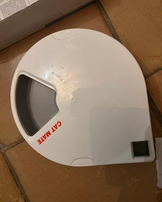 Mangiatoia automatica