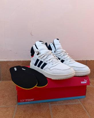 scarpe Adidas numero 42 1/2