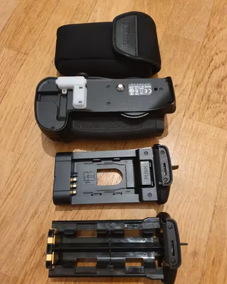 Nikon impugnatura multi power battery pack MB-D10