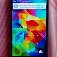 Cellulare Samsung Galaxy S5 Display super amoled.