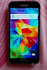 Cellulare Samsung Galaxy S5 Display super amoled.