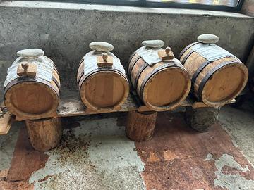 Batteria aceto balsamico avviata nel 2015 4 botti