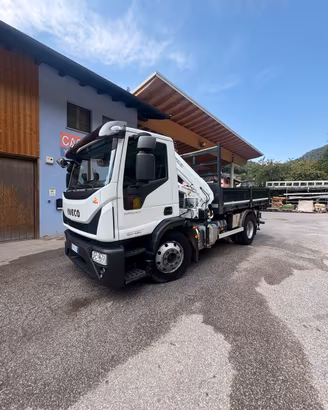 Eurocargo iveco 120 k 250 cv