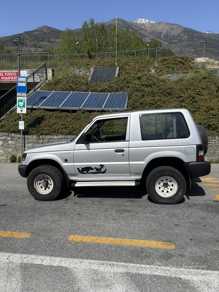 MITSUBISHI Pajero (2000-2007)