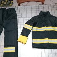 Travestimento da pompiere con accessori 