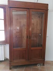 cristalliera / vetrina in lastronato noce antica 