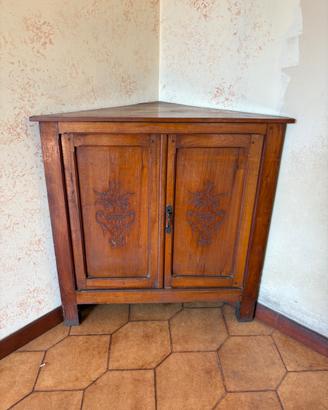 Mobile angolare in legno