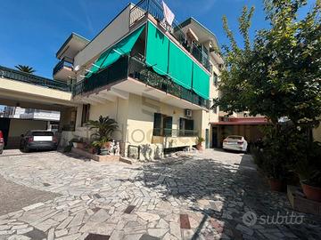 App.to In Piccolo Condominio Con Doppio Ingresso