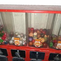 Distributore  'Gumball & Toys Select4'