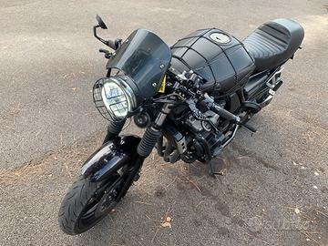 Yamaha FZS600 Fazer Cafè Racer