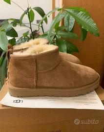 UGG Classic Mini Maroon