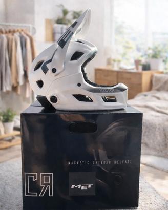 Casco integrale MET C.R. con sistema magnetico - L