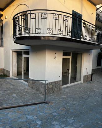 Locale vari usi