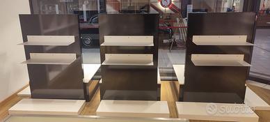 Arredo negozio completo – Scaffali, espositori