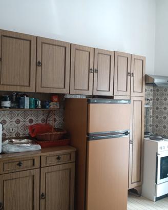 Cucina vintage in formica (solo mobili)