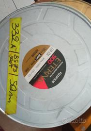 Pellicole vergini 35mm ancora sigillate.