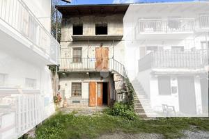 CASA SEMINDIPENDENTE A SAN GIORIO DI SUSA