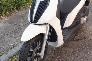 Piaggio Carnaby 300