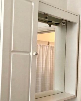 Specchiera bagno bianca con illuminazione 