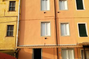 Casa T/T Ha Box/Auto P/A Terreno e Resede Privata