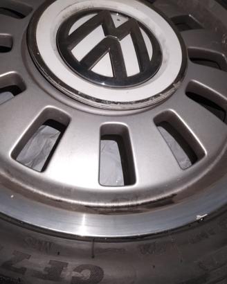 Cercgi in lega e gomme con cerchi