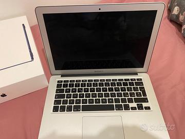 MacBook Air 13 (2017)