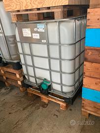 Tank pallettizzabili in plastica da 1000 litri