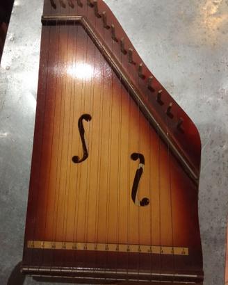 Arpa da tavolo francese