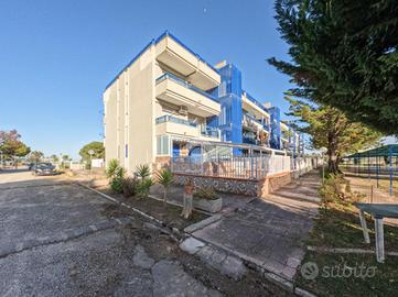 3 LOCALI A MANFREDONIA